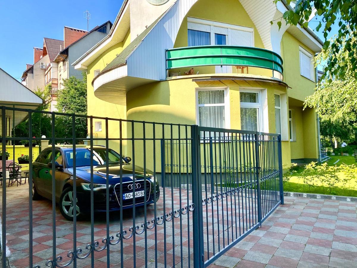 דירות אוזהורוד Авіа מראה חיצוני תמונה